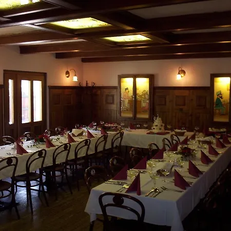 Konukevi Restaurant Svejk A