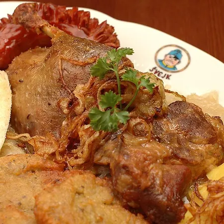 Konukevi Restaurant Svejk A 3*